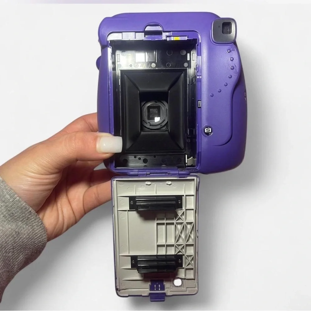 Fujifilm Instax Mini 8 in Deep Purple